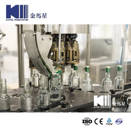 स्वचालित शराब और वोदका बोतल भरने और कैपिंग मशीन पानी उत्पादन लाइन उपकरण उपकरण